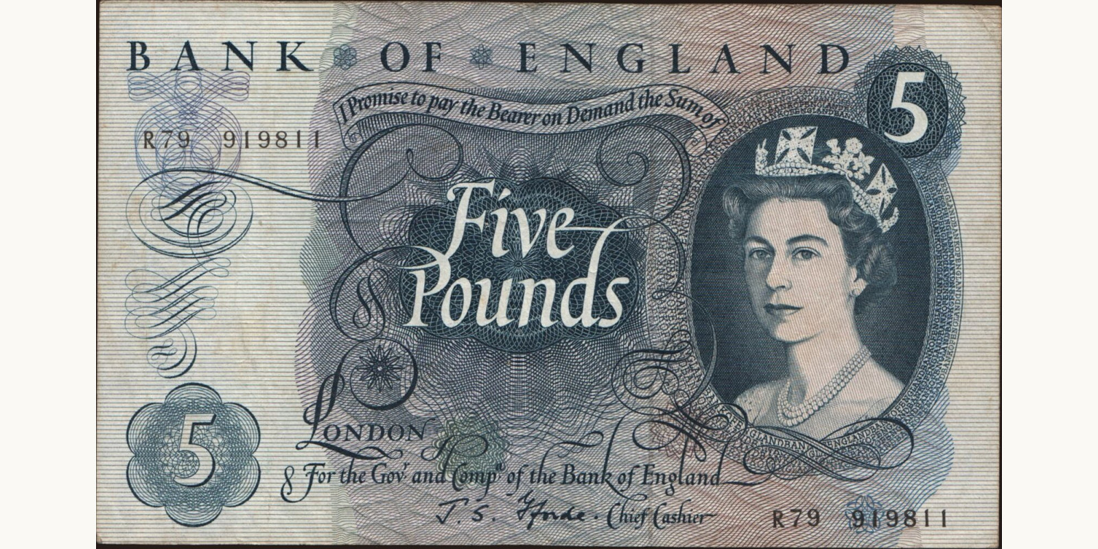 5 pounds Великобритания 1966 — Лицевая сторона