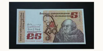 5 pounds 1981