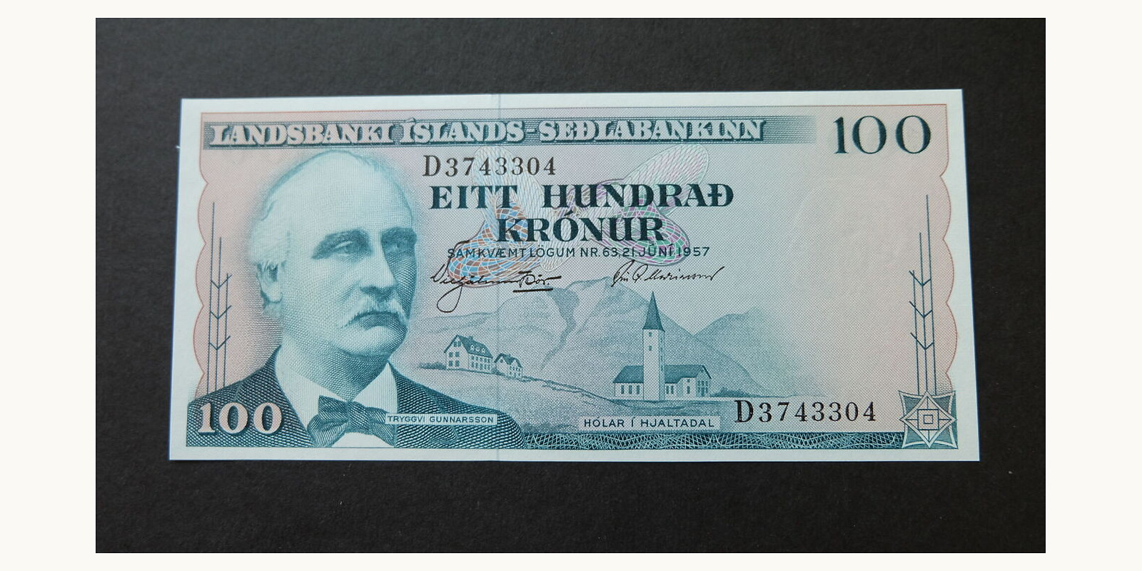 100 kronur Исландия 1957 — Лицевая сторона