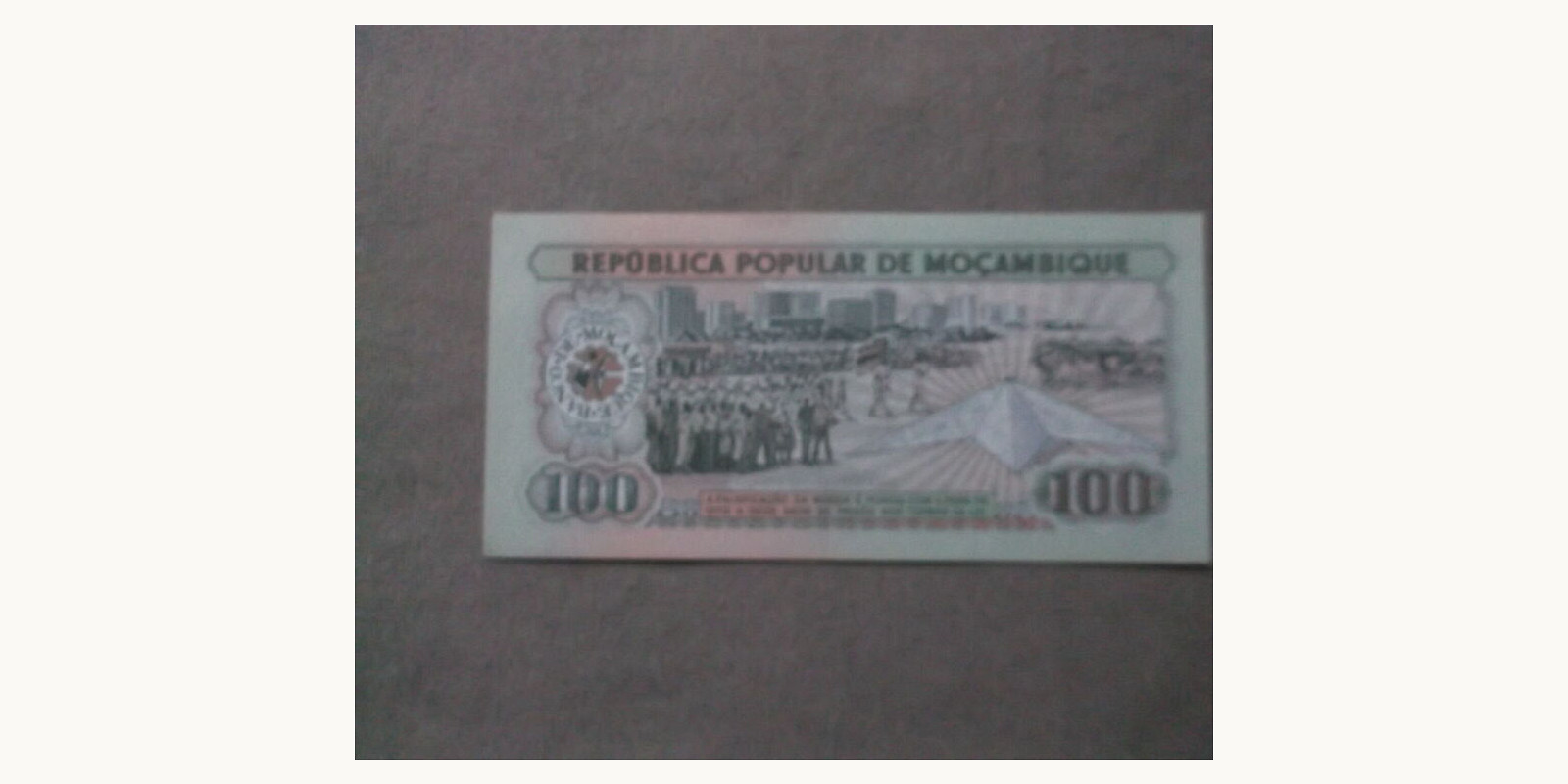 100 meticais Mozambique 1983 — Back side