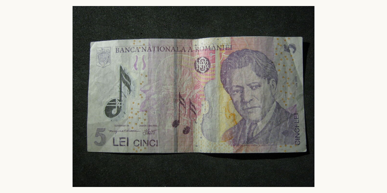 5 lei Romania 2005 — Front side