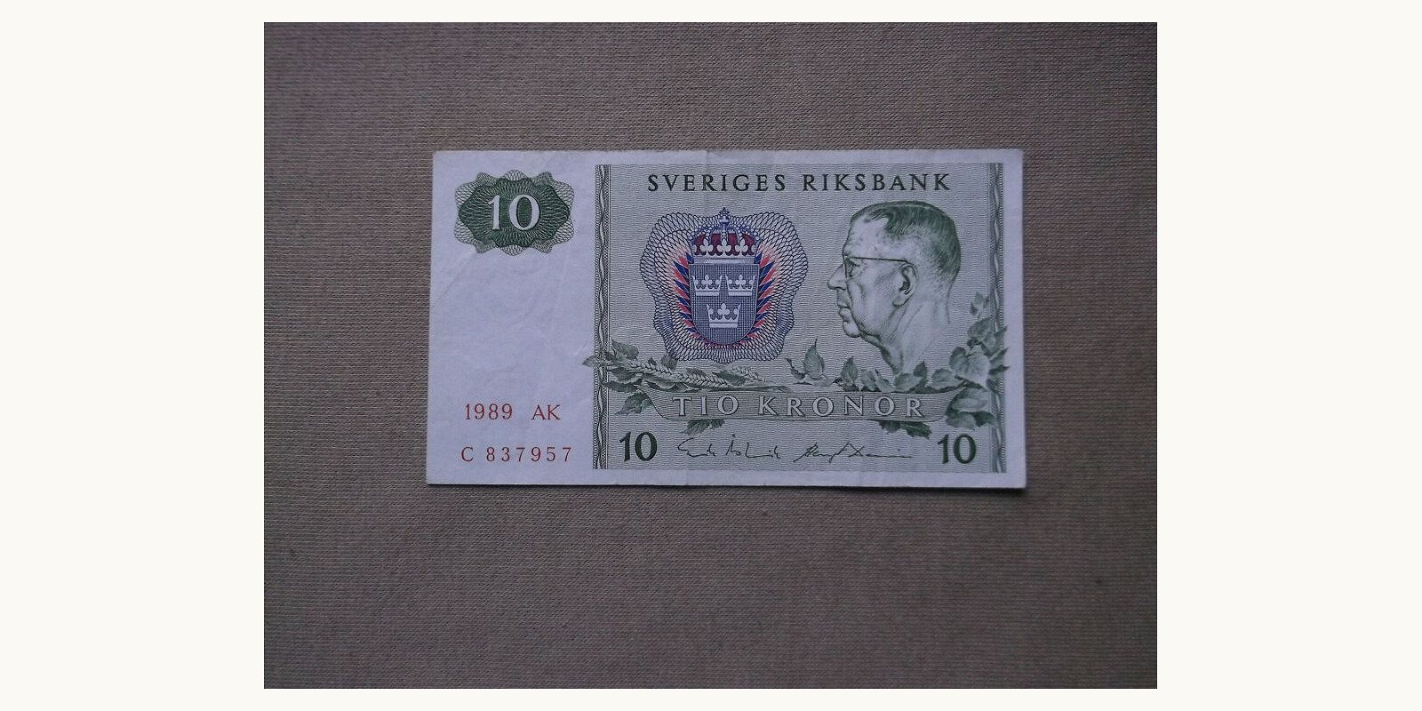 10 krona Sweden 1989 — Front side
